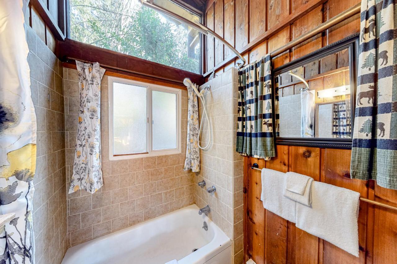 Cozy Cedar Cabin Sedro Woolley Ngoại thất bức ảnh